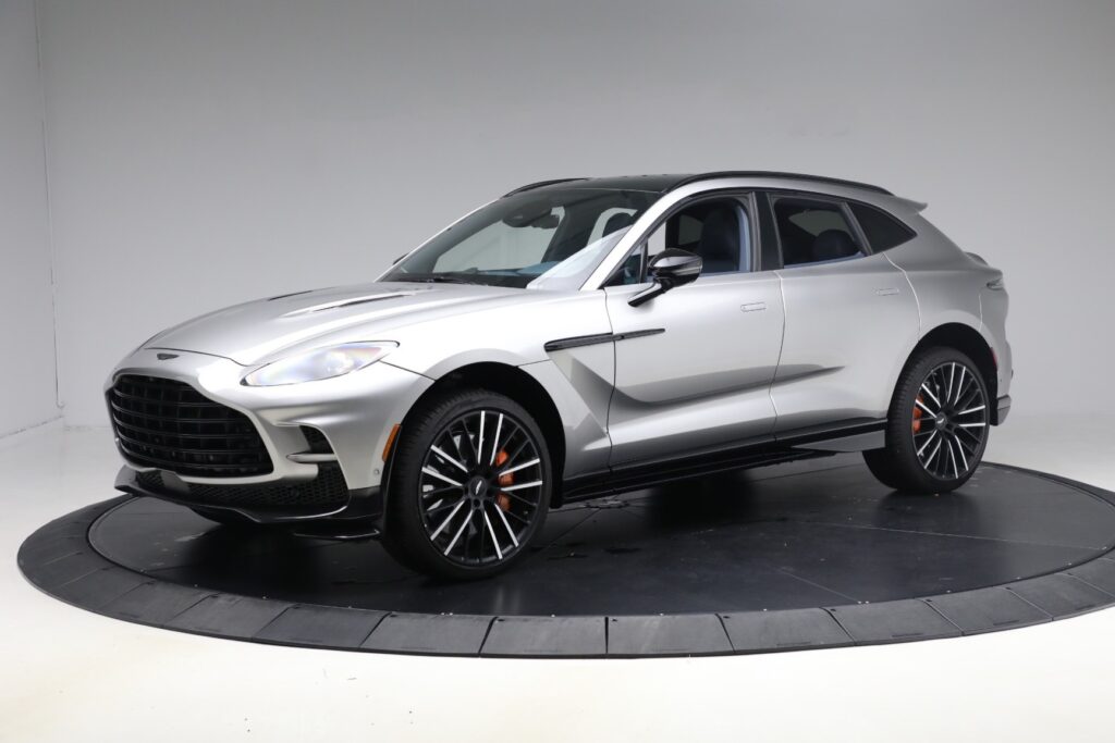 Aston Martin DBX707 Front