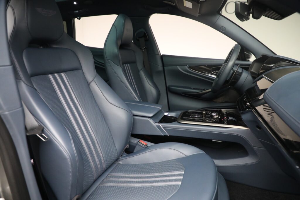 Aston Martin DBX707 Interior 3