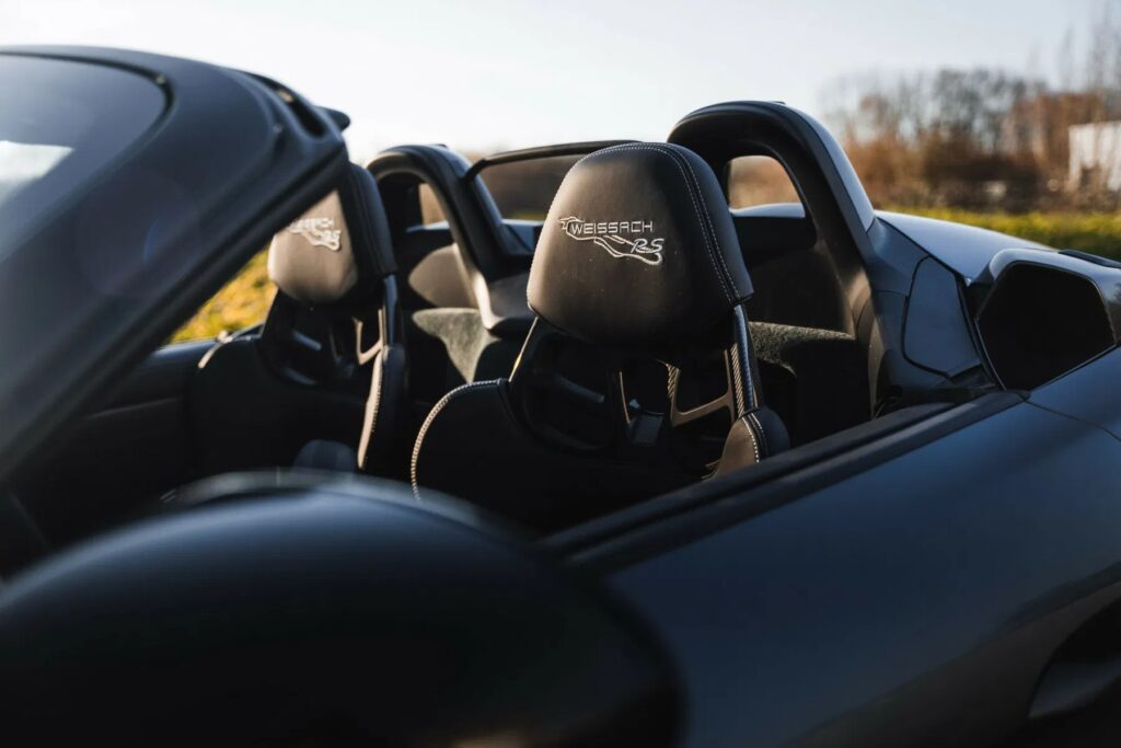 Porsche 718 Spyder RS Interior 4