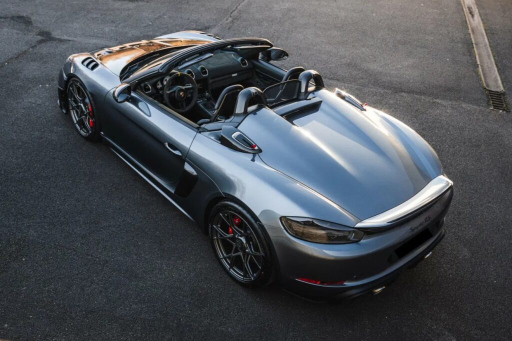 Porsche 718 Spyder RS Top
