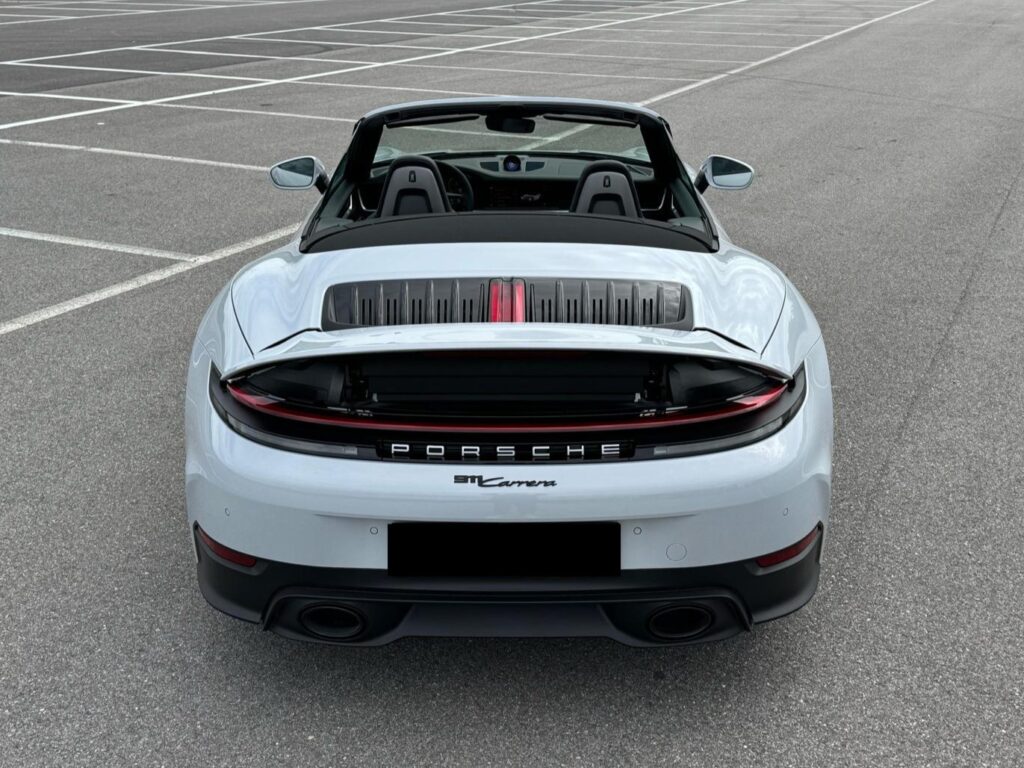 Porsche 911 Carrera Cabriolet 992.2 Rear 4