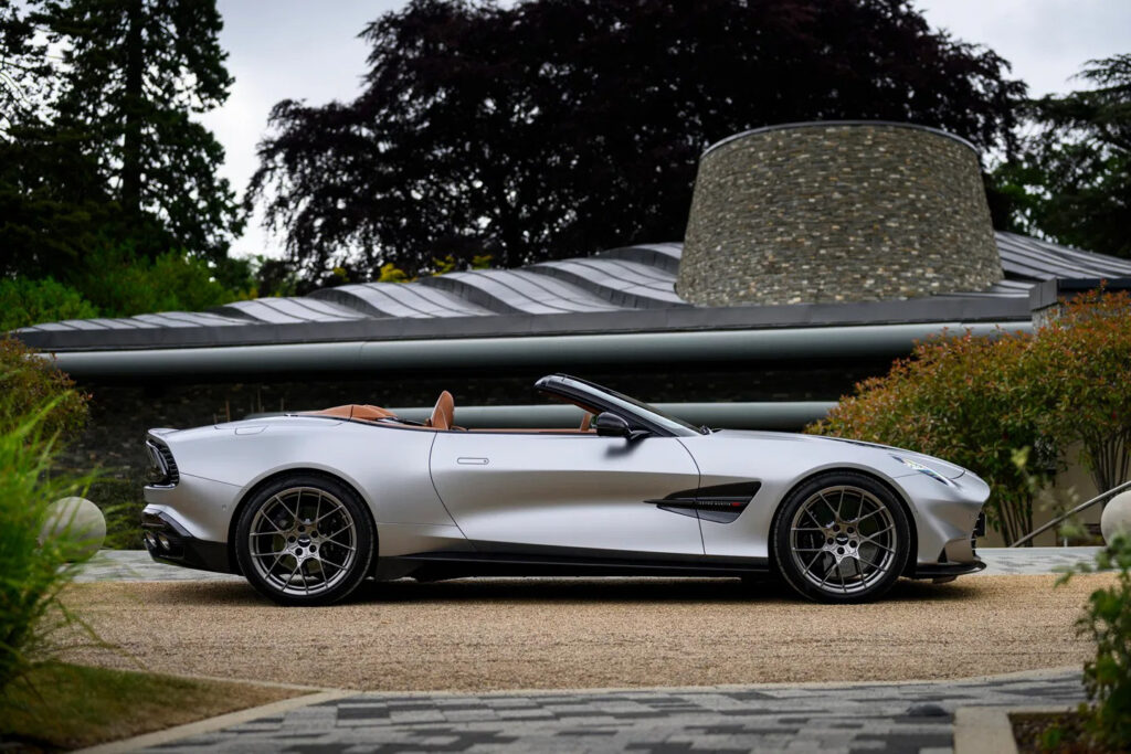 Aston Martin Vanquish Volante Side